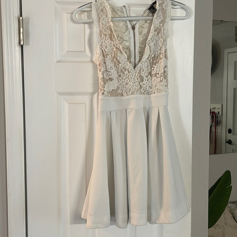 off white lace top pleated dress- Size Medium
